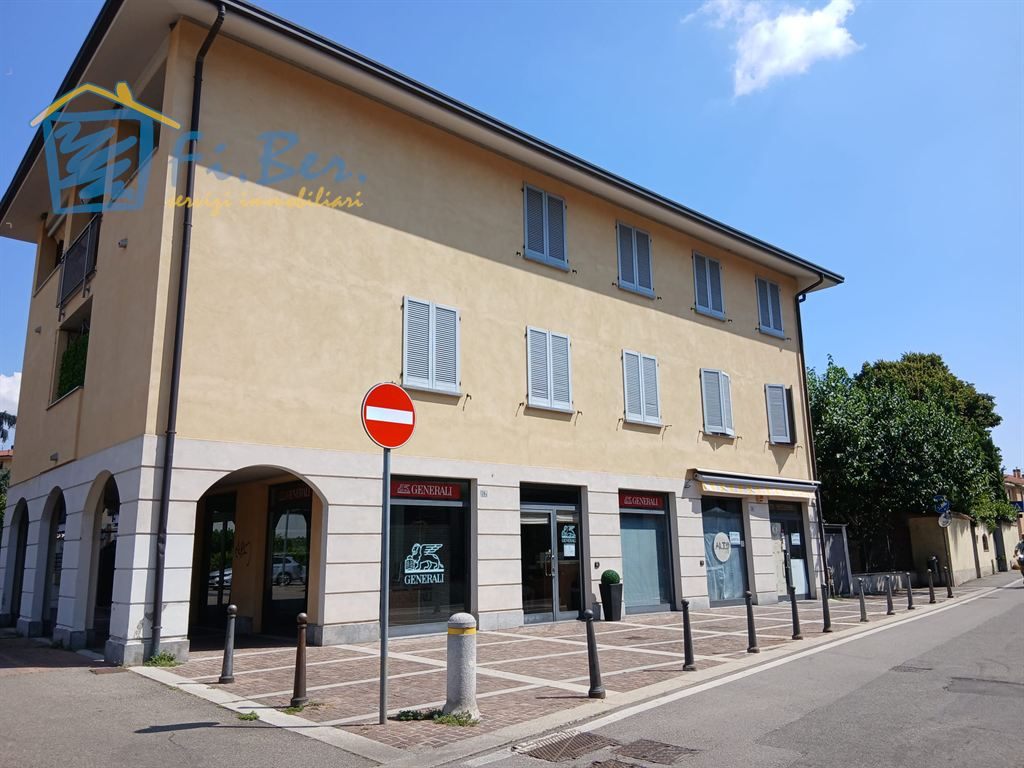 NEGOZIO IN AFFITTO NEL CUORE DEL CENTRO STORICO ???